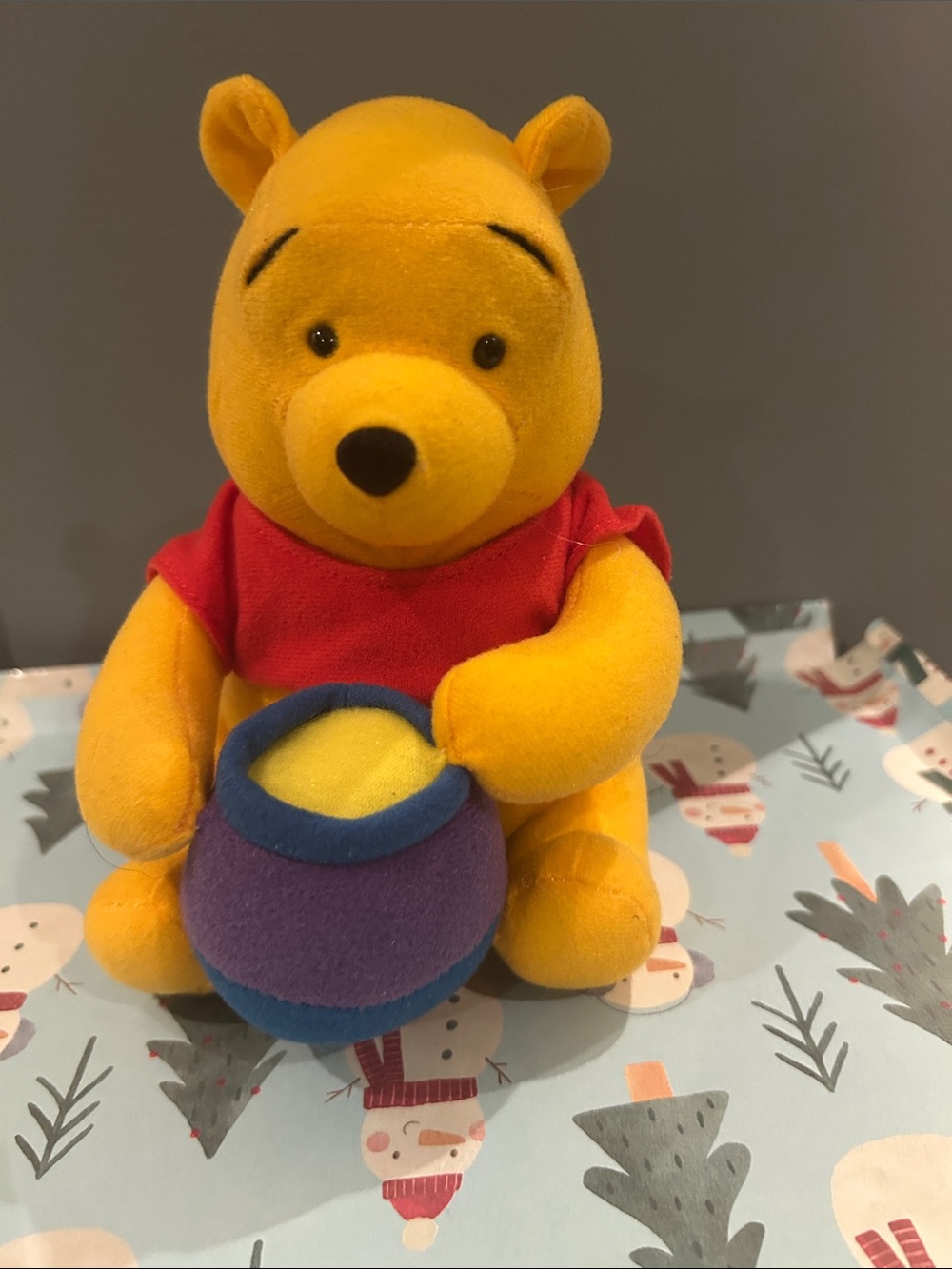 Winnie the  Pooh vtg plush 7.5” great condition